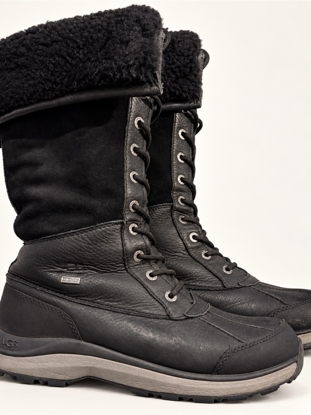 NEW UGG Women's Black Lace-Up Shearling-Trim Winter Boots